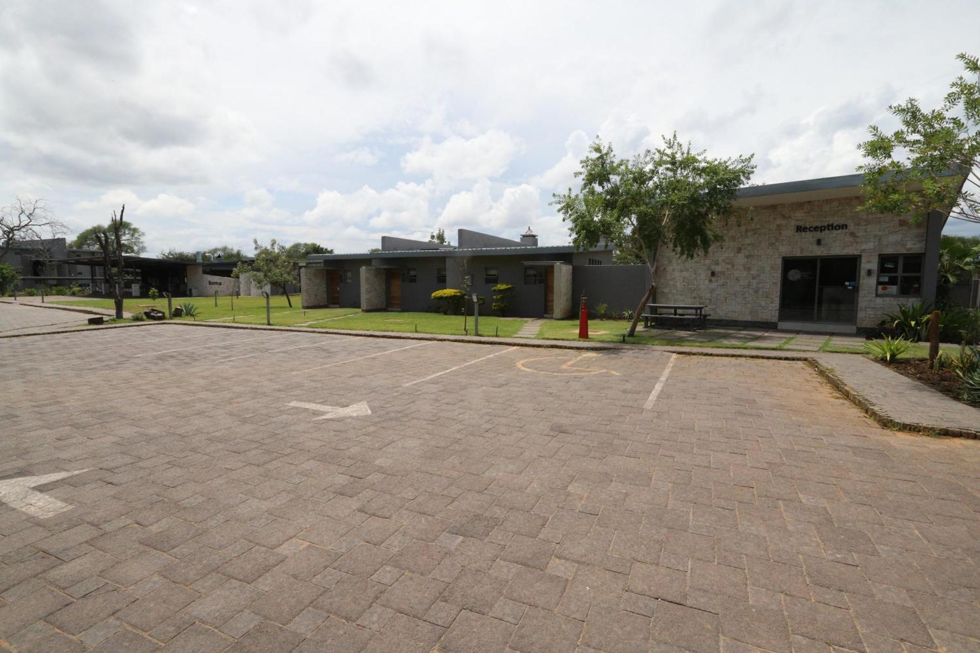 Sandpiper Villas Chobe Касане Экстерьер фото